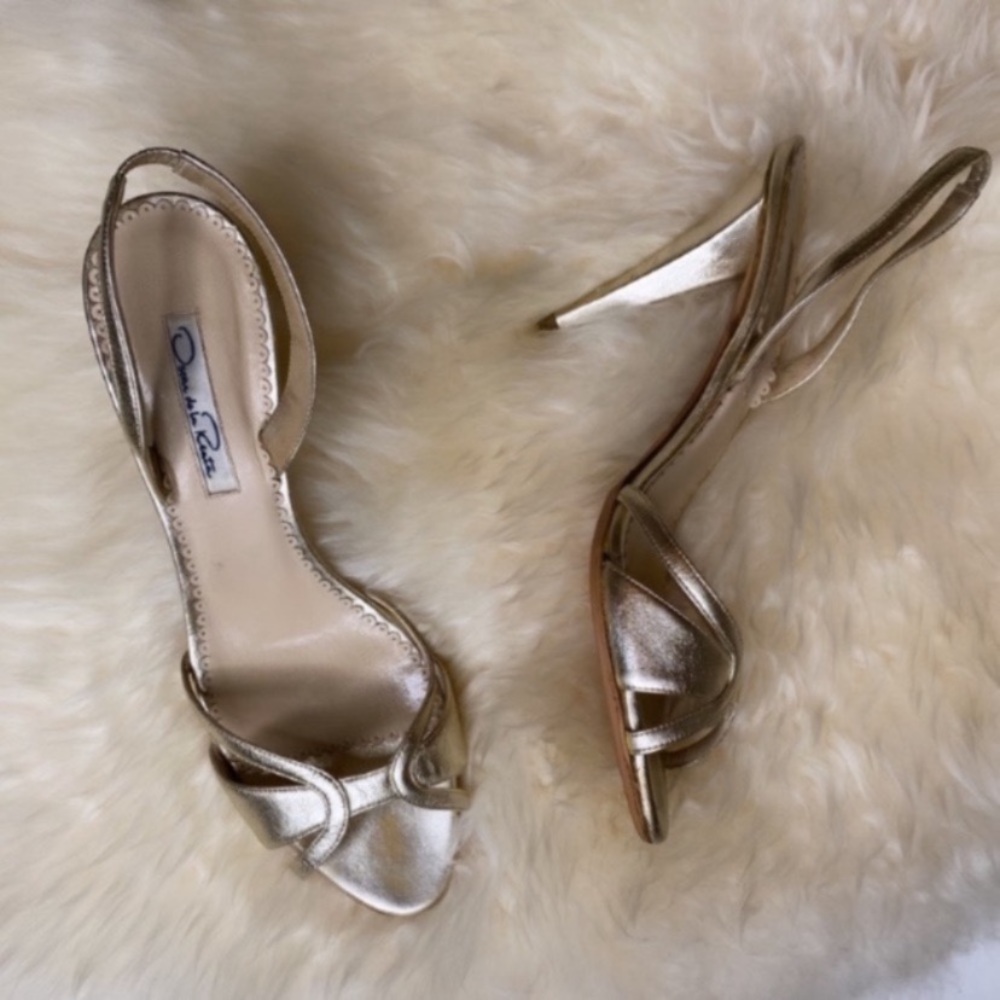 OSCAR DE LA RENTA Gold Slingback Sandals